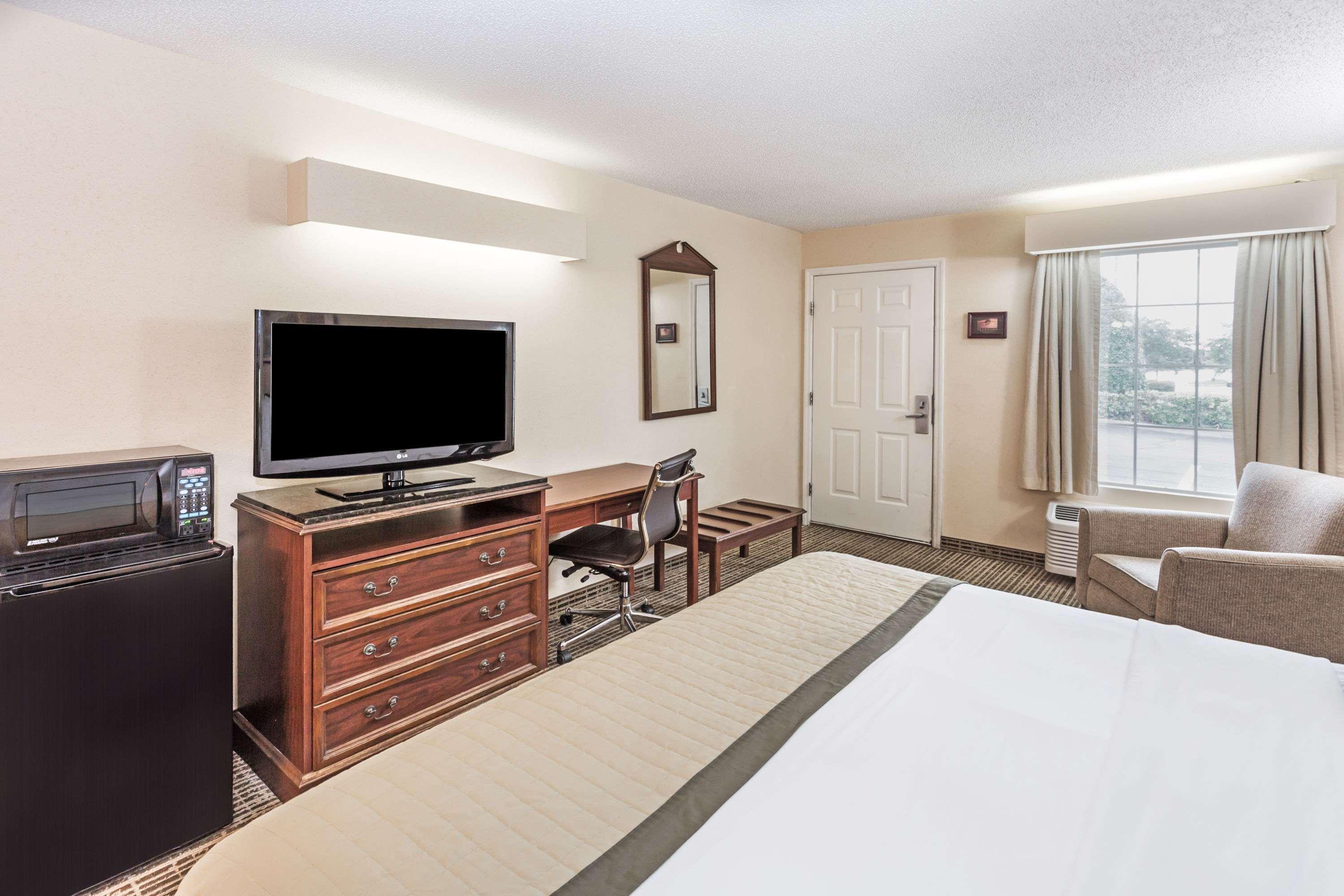 Baymont by Wyndham Valdosta at Valdosta Mall Exterior foto